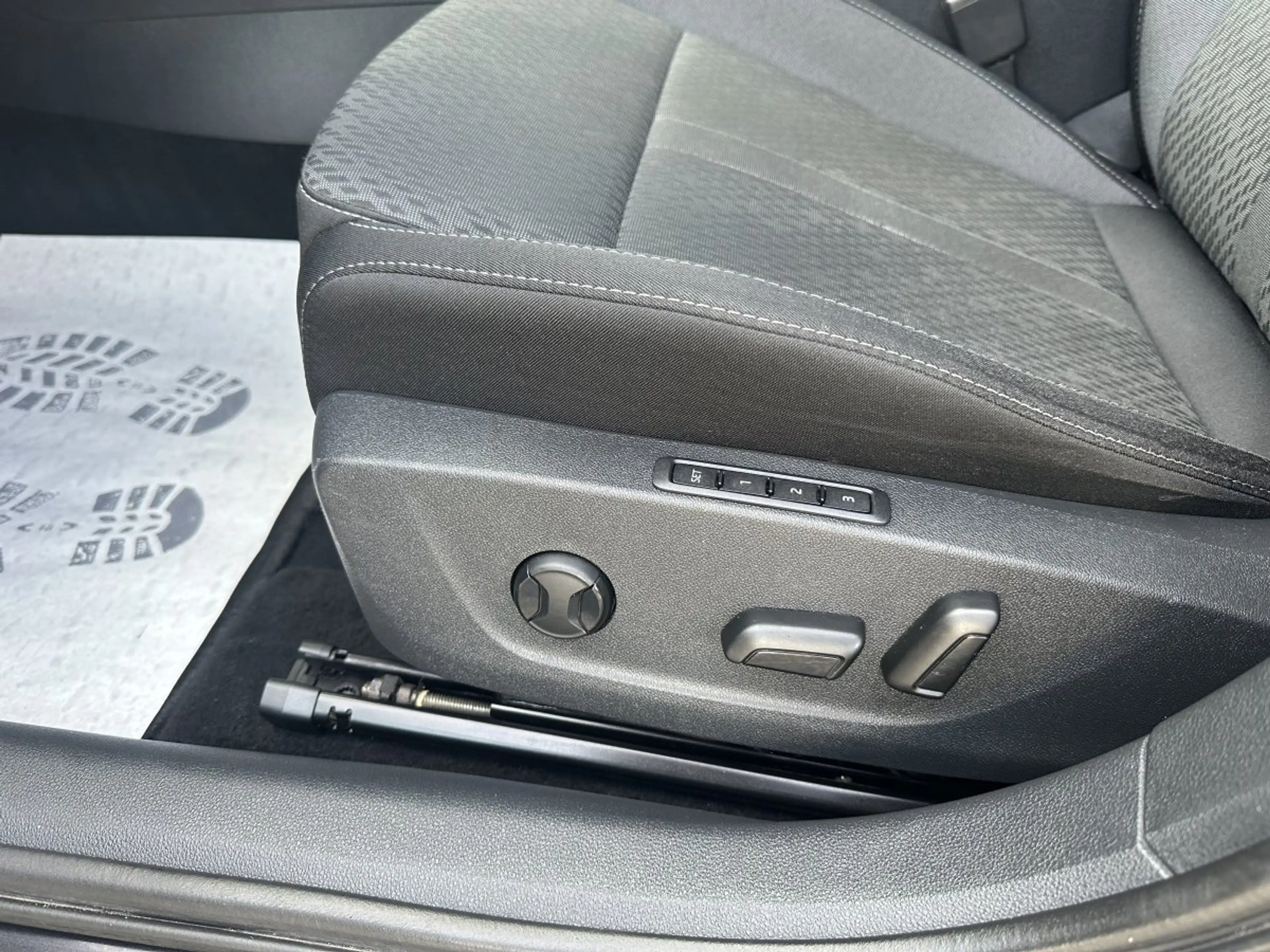 Skoda Octavia Combi 1.5G-TEC DSG FIRST EDITION*VC*LED — photo 9