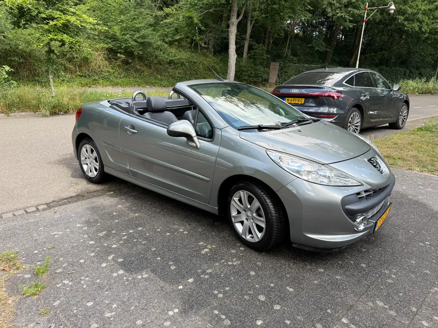 Peugeot 207 207 1.6 VTi Grijs - 1