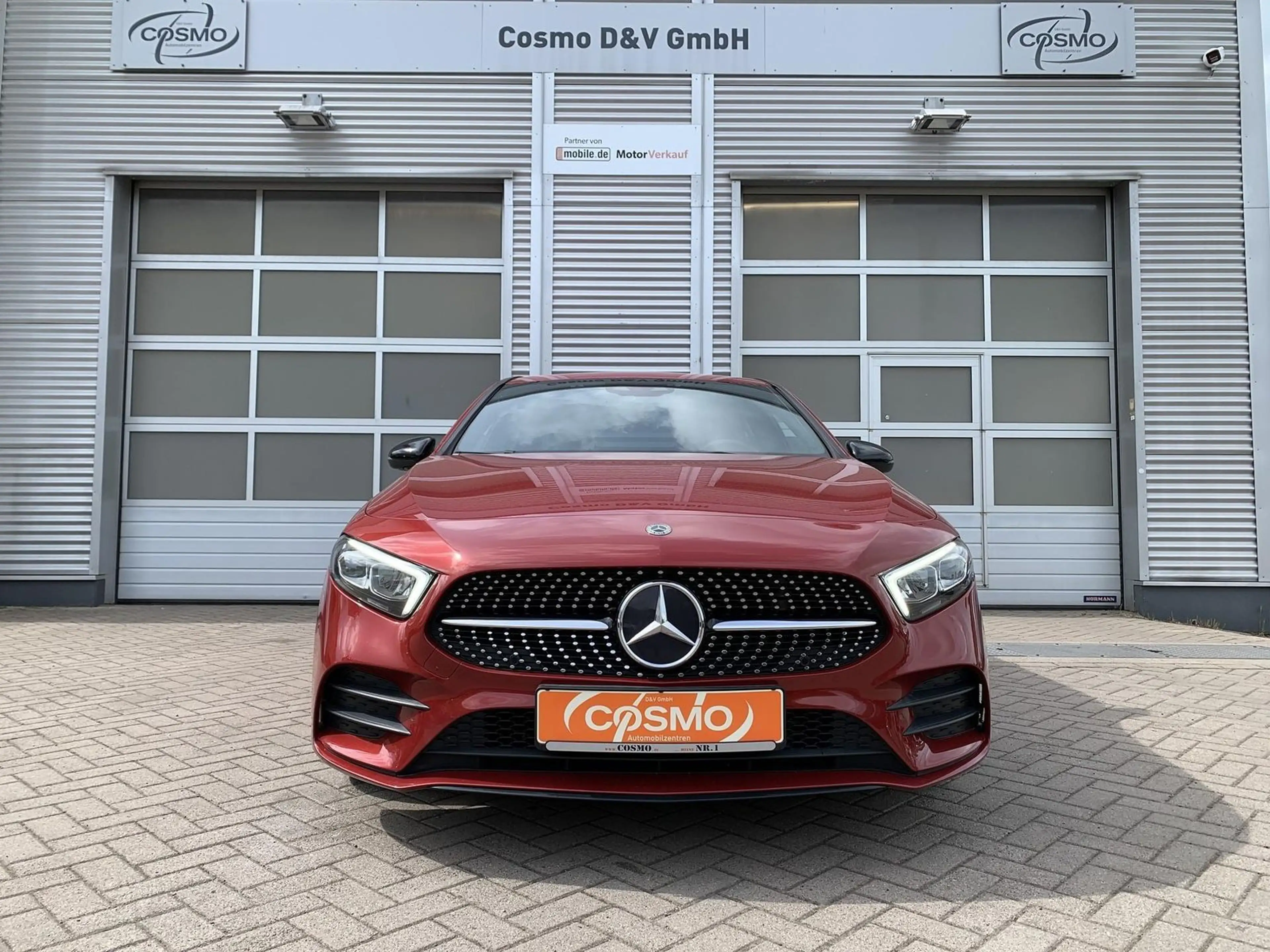 Mercedes-Benz A 200 A200d AMG-Line NightPaket+Ambiente+RFK+Keyless — photo 2