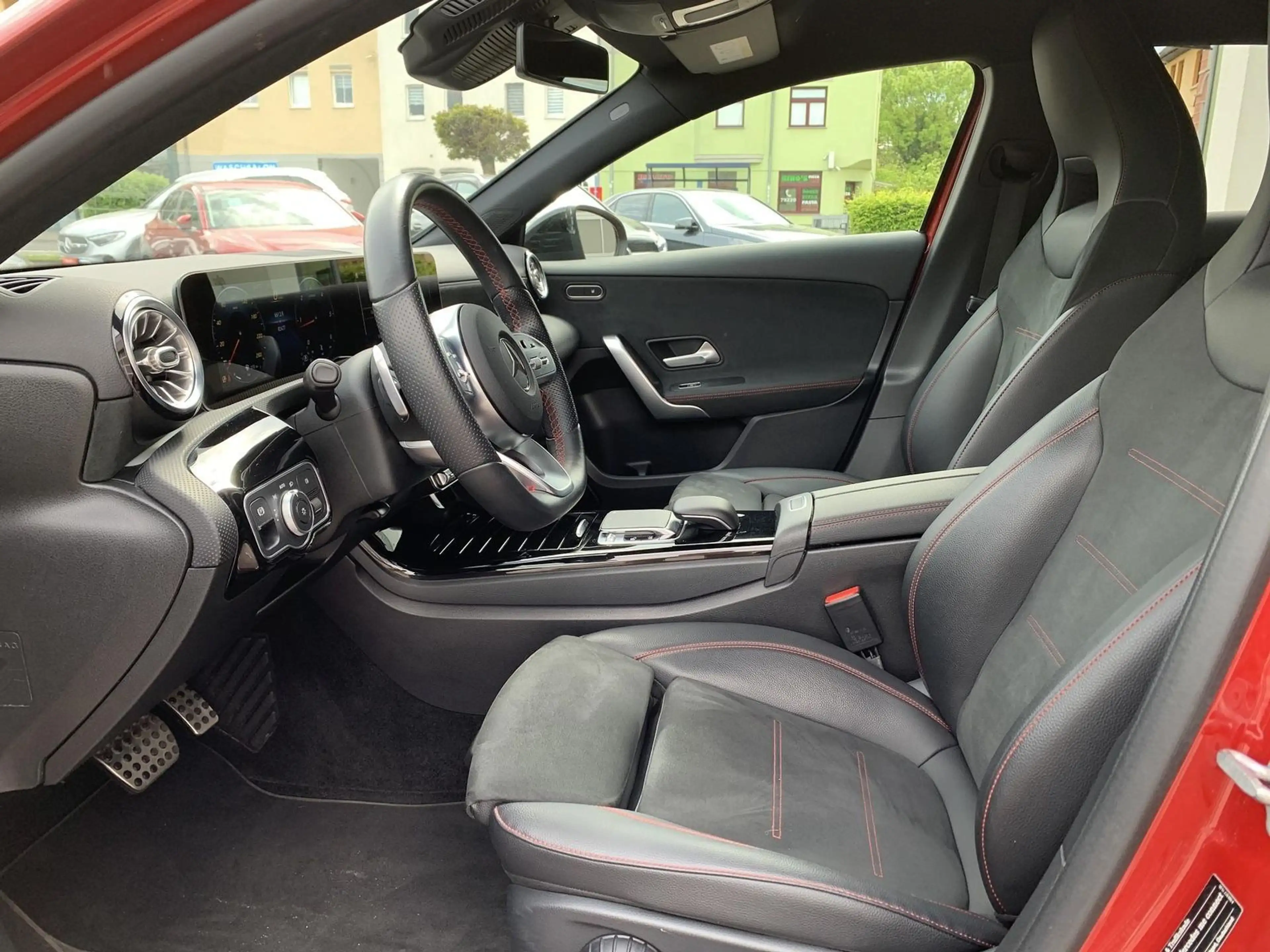 Mercedes-Benz A 200 A200d AMG-Line NightPaket+Ambiente+RFK+Keyless — photo 9