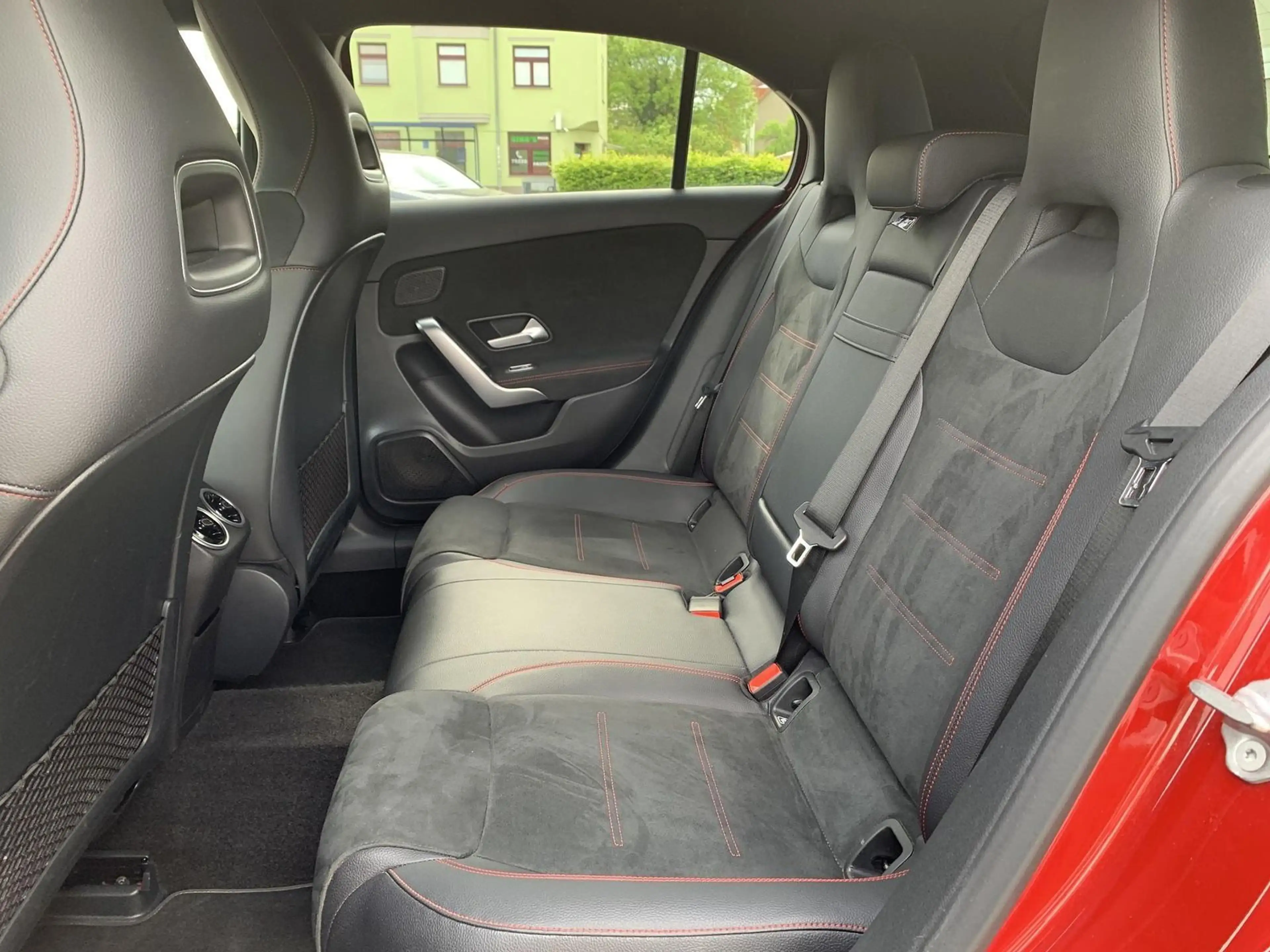 Mercedes-Benz A 200 A200d AMG-Line NightPaket+Ambiente+RFK+Keyless — photo 10