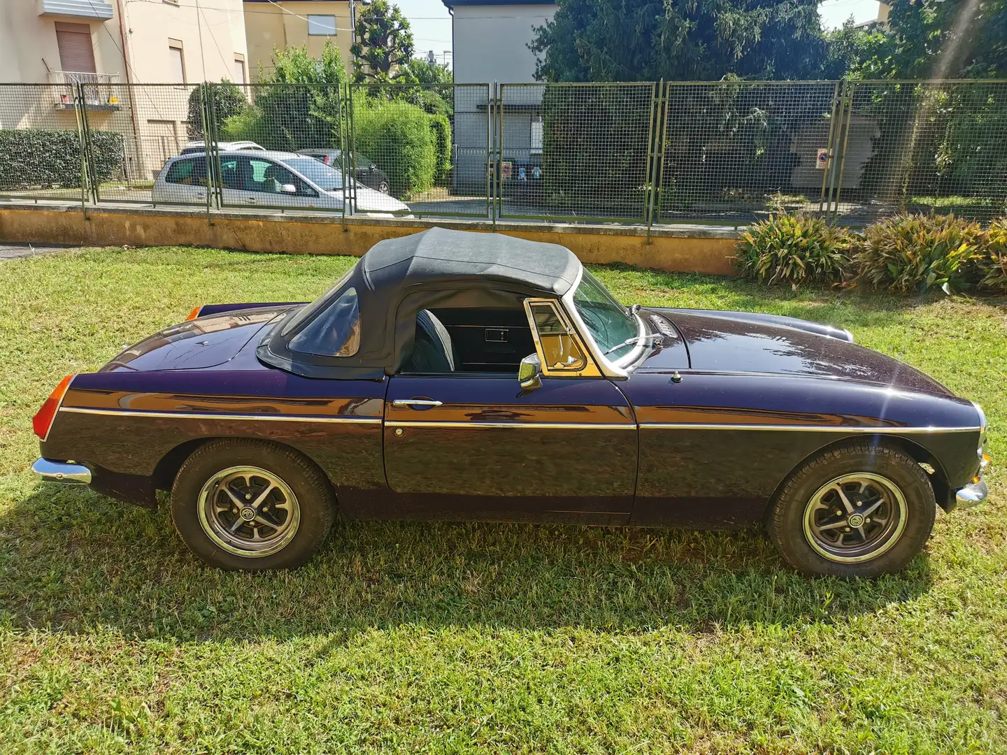 MG MGB Nero - 2