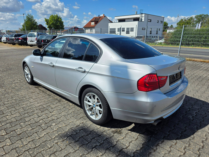 BMW 318 318 i — photo 3