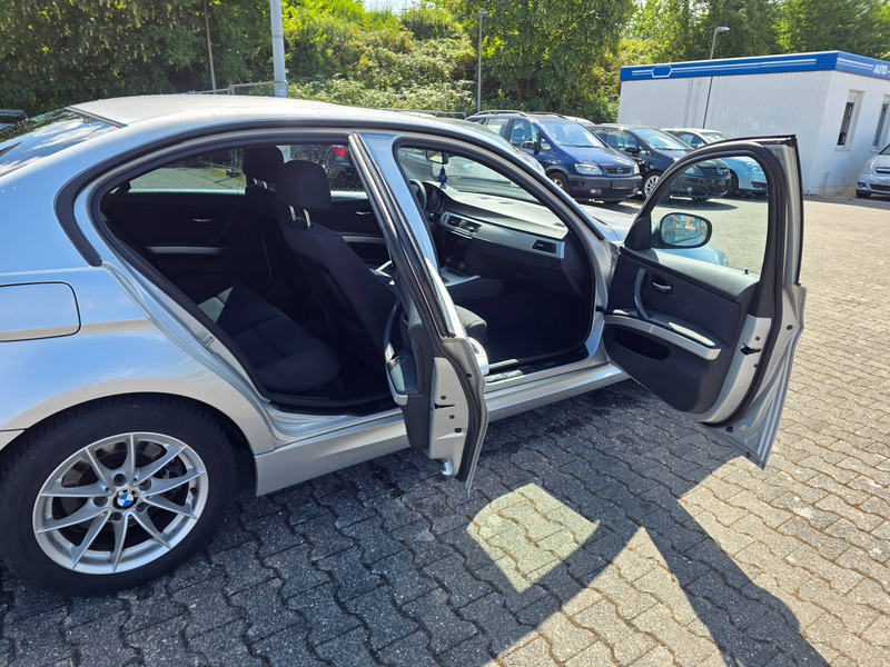 BMW 318 318 i — photo 10