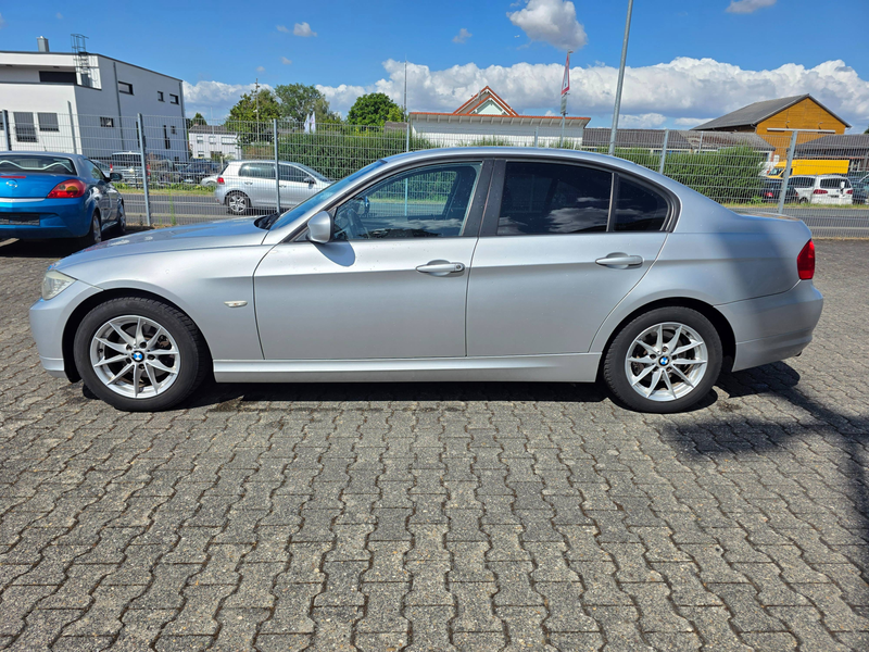 BMW 318 318 i — photo 2