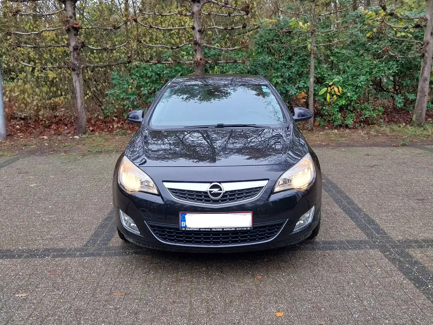 Opel Astra Astra 1.7 CDTI DPF Cosmo Zwart - 1