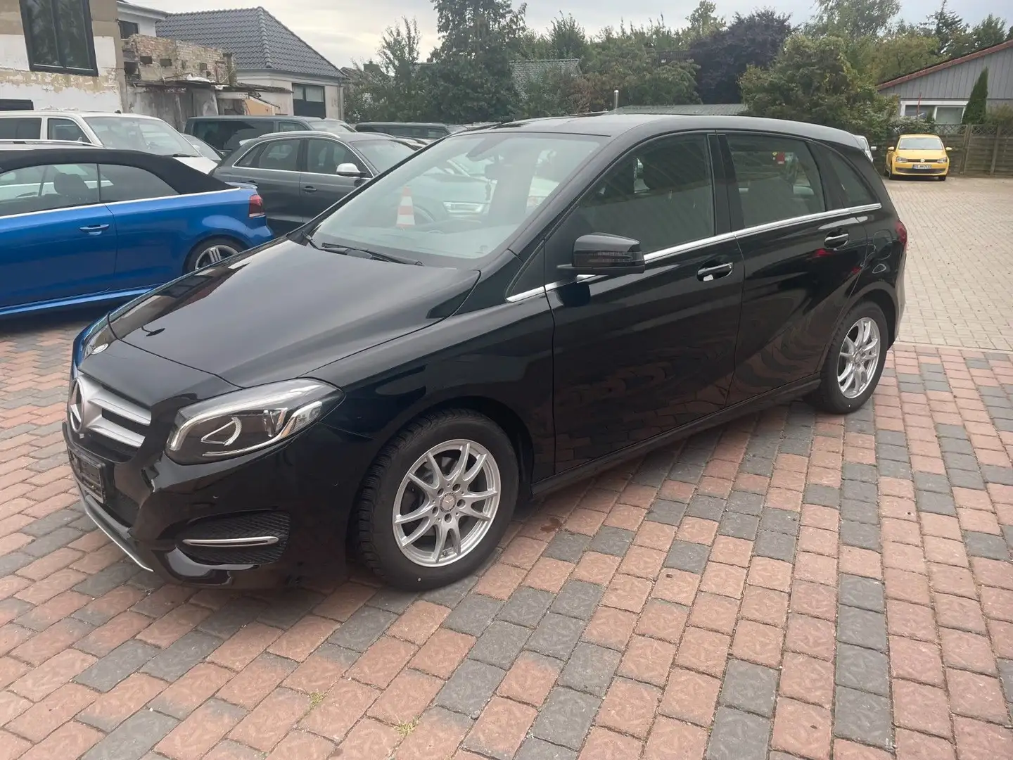 Mercedes-Benz B 180 CDI Urban NAVI, PDC, Shz Noir - 1