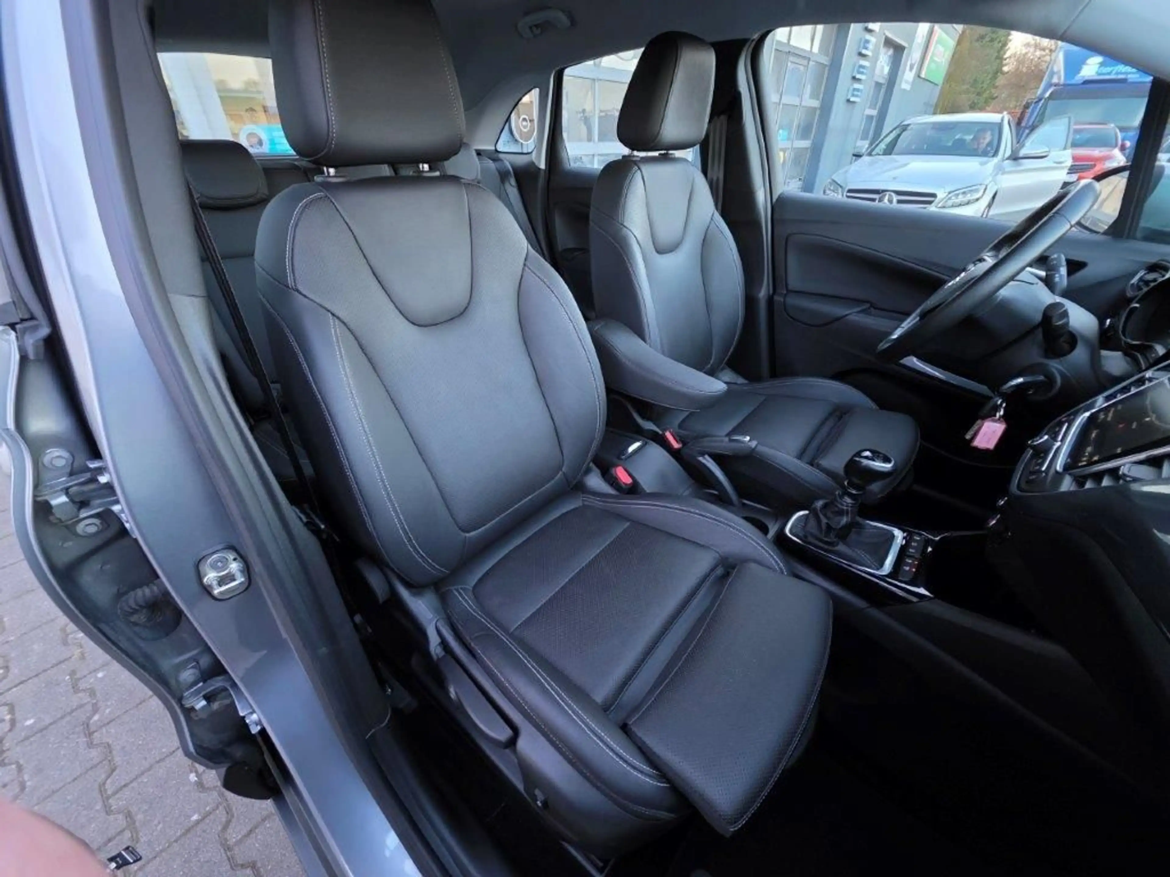 Opel Crossland X 1.2 Start/Stop Innovation — photo 15