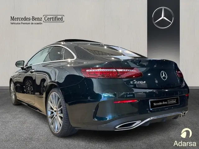 Mercedes-Benz E-Class view 4