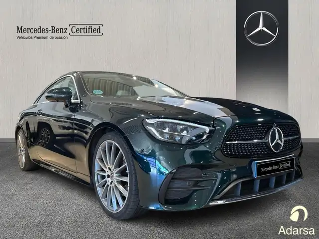 Mercedes-Benz E-Class view 3