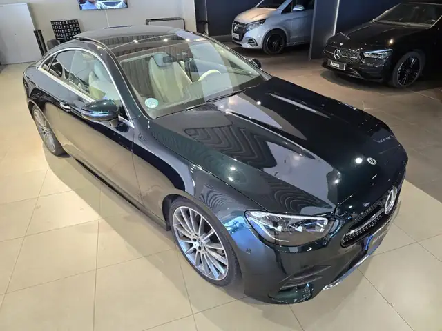 Mercedes-Benz E-Class view 11