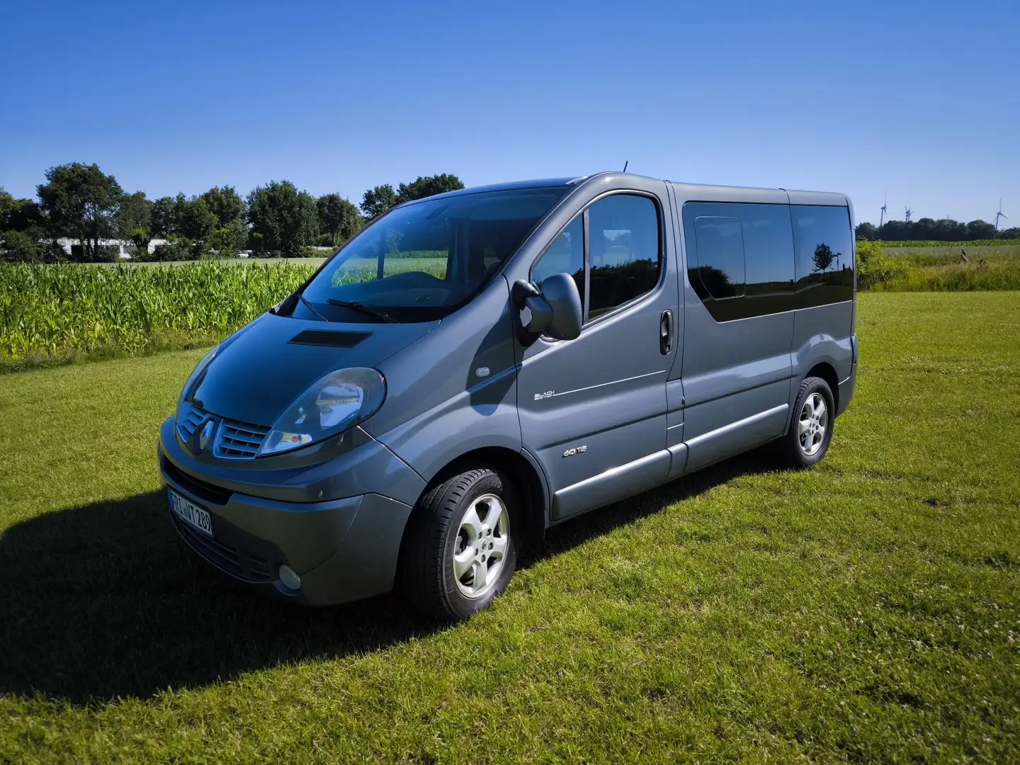 Renault Trafic Passenger Black Edition Szary - 1