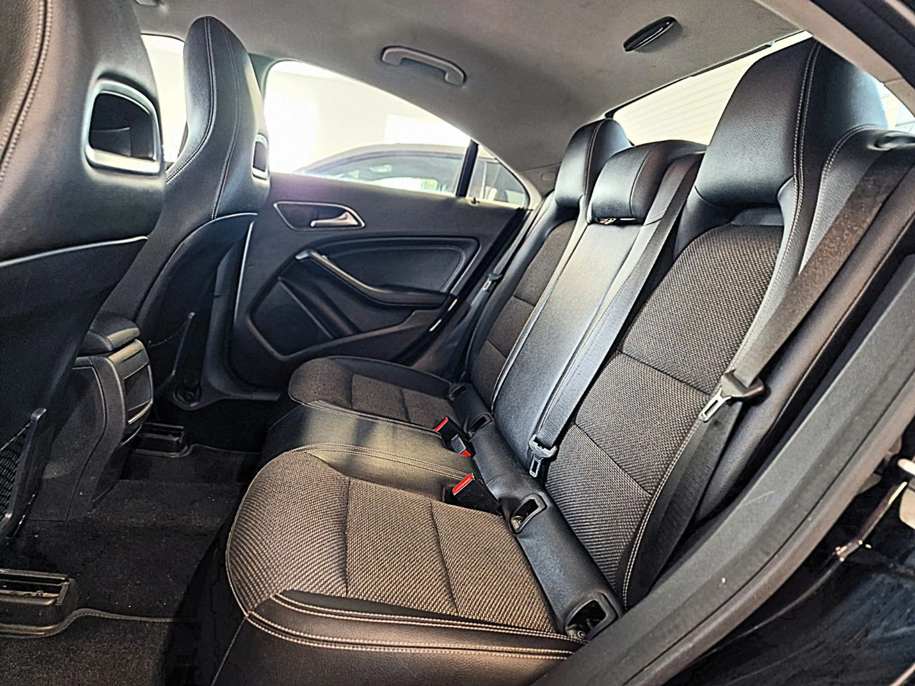 Mercedes-Benz CLA 250 Coupe Sport/ Harman&Kardon/Navi Comand/ — photo 12