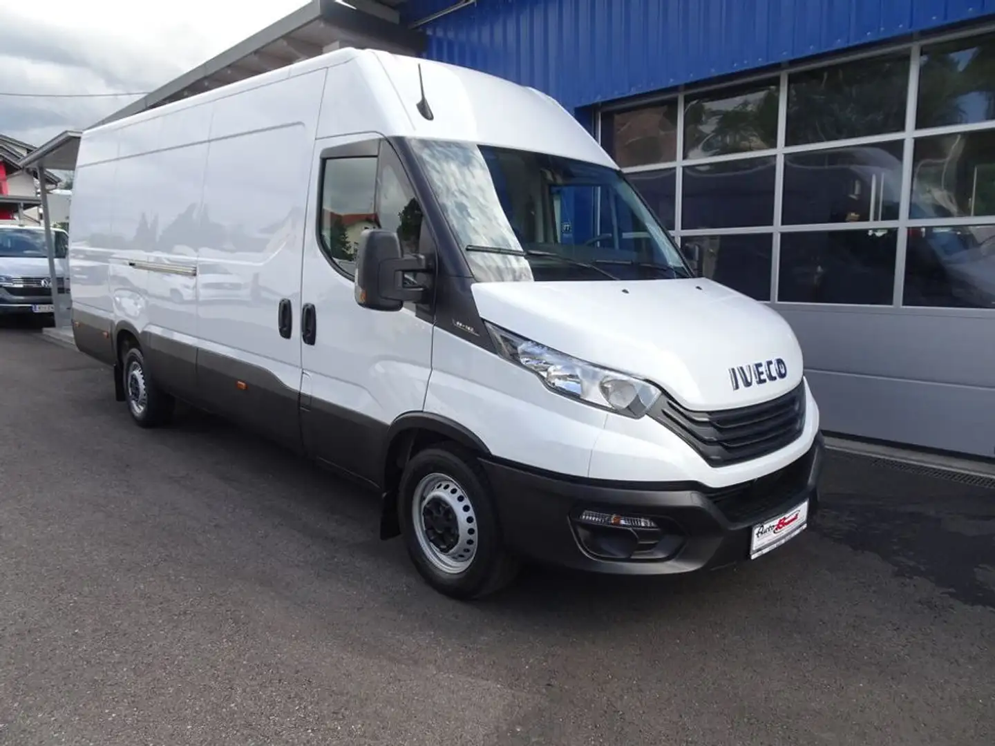 Iveco Daily 35S18 V 3,0D Kasten L4H2 / AHK 3500 KG Blanc - 1