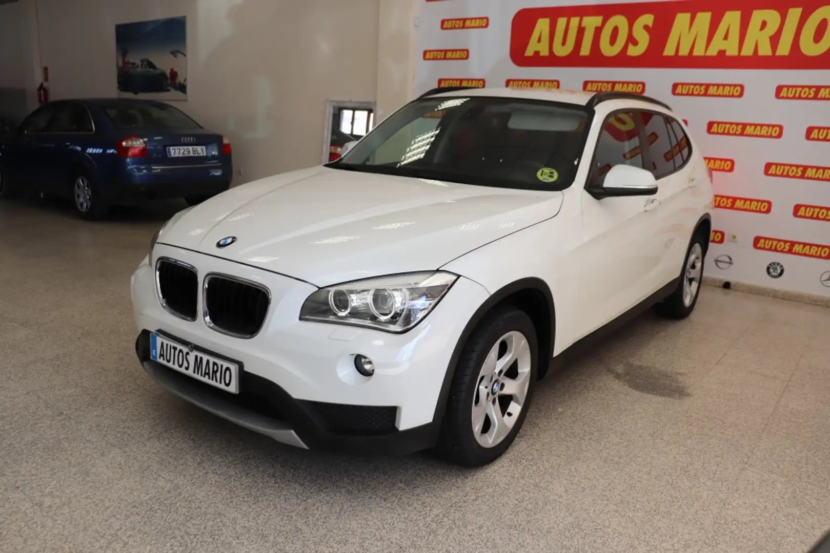 BMW X1 sDrive 18d Blanc - 2