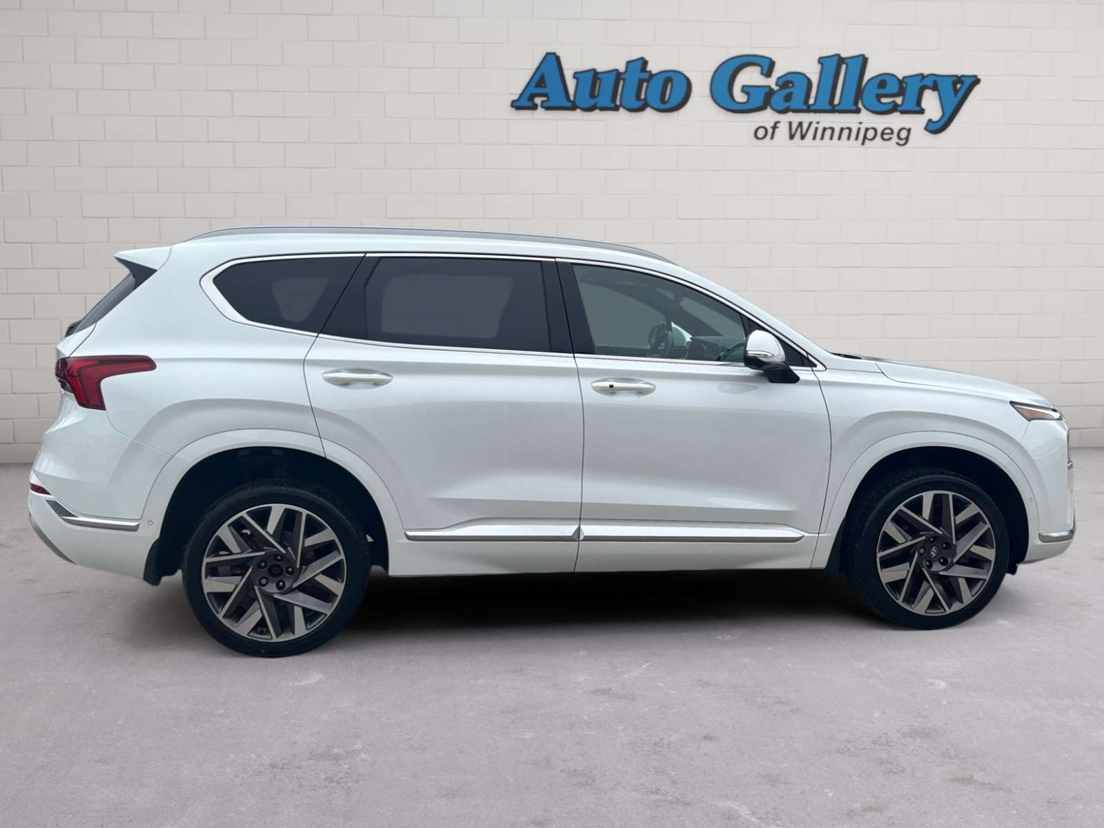 used 2022 Hyundai Santa Fe car, priced at $34,265