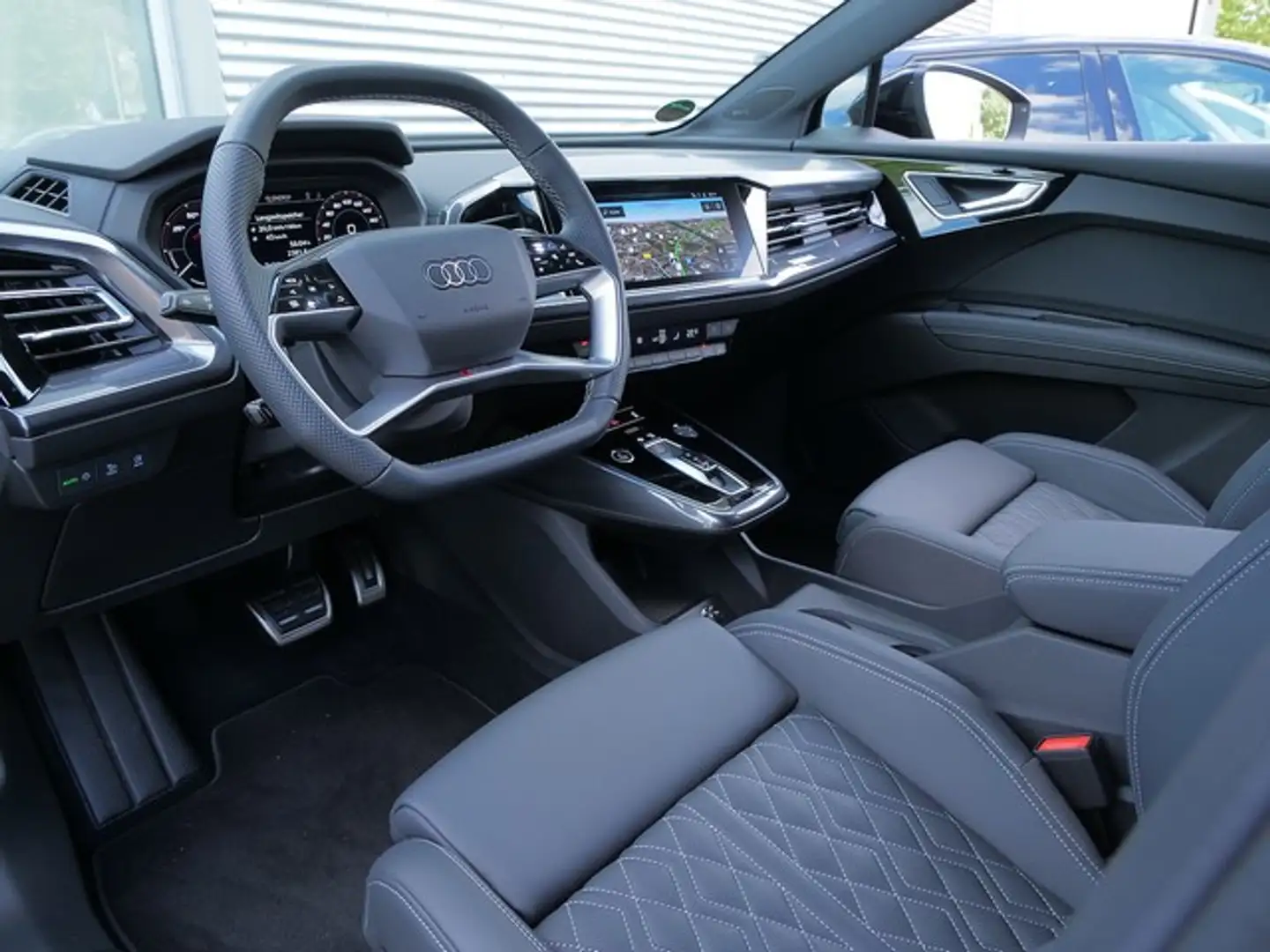 Audi Q4 e-tron 50 Quattro S-Line Exterieur Matrix Schwarz - 2