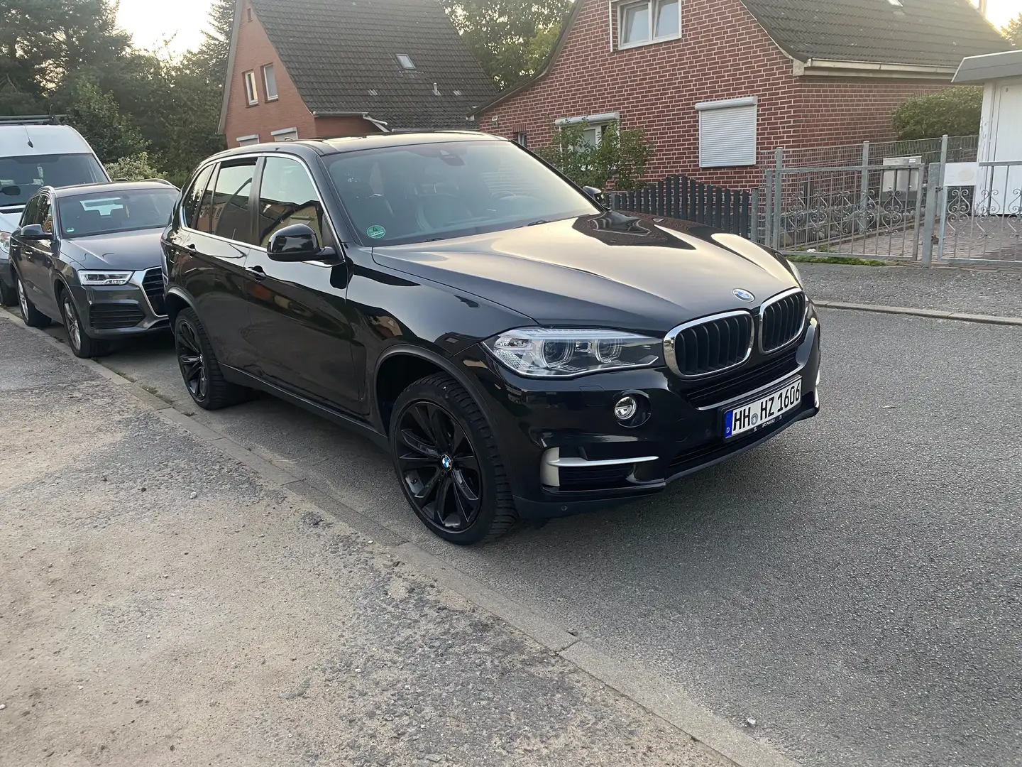 BMW X5 xDrive30d 7sitzer opysky dach 1 Hand Schwarz - 2