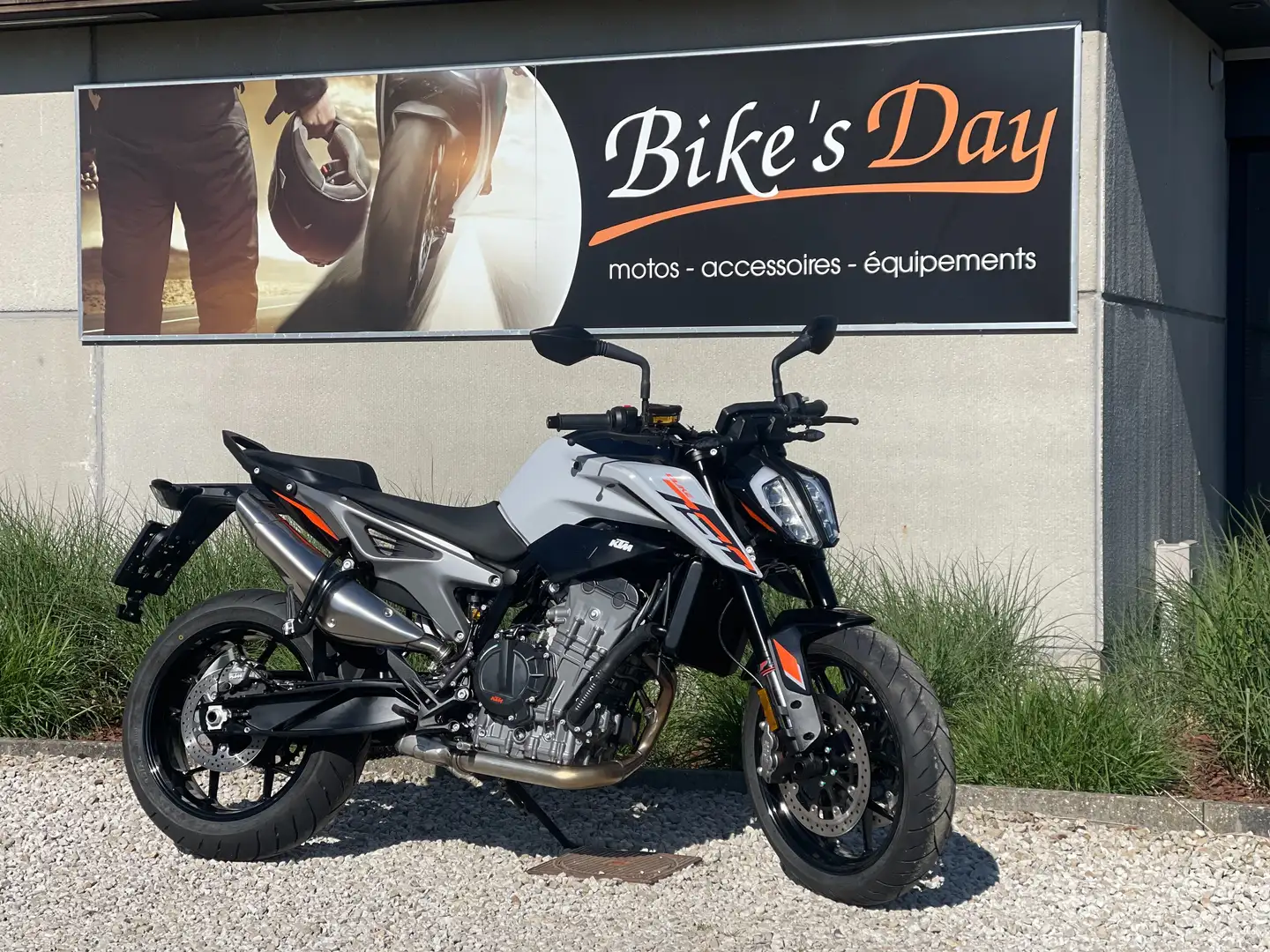 KTM 790 Duke Gris - 1