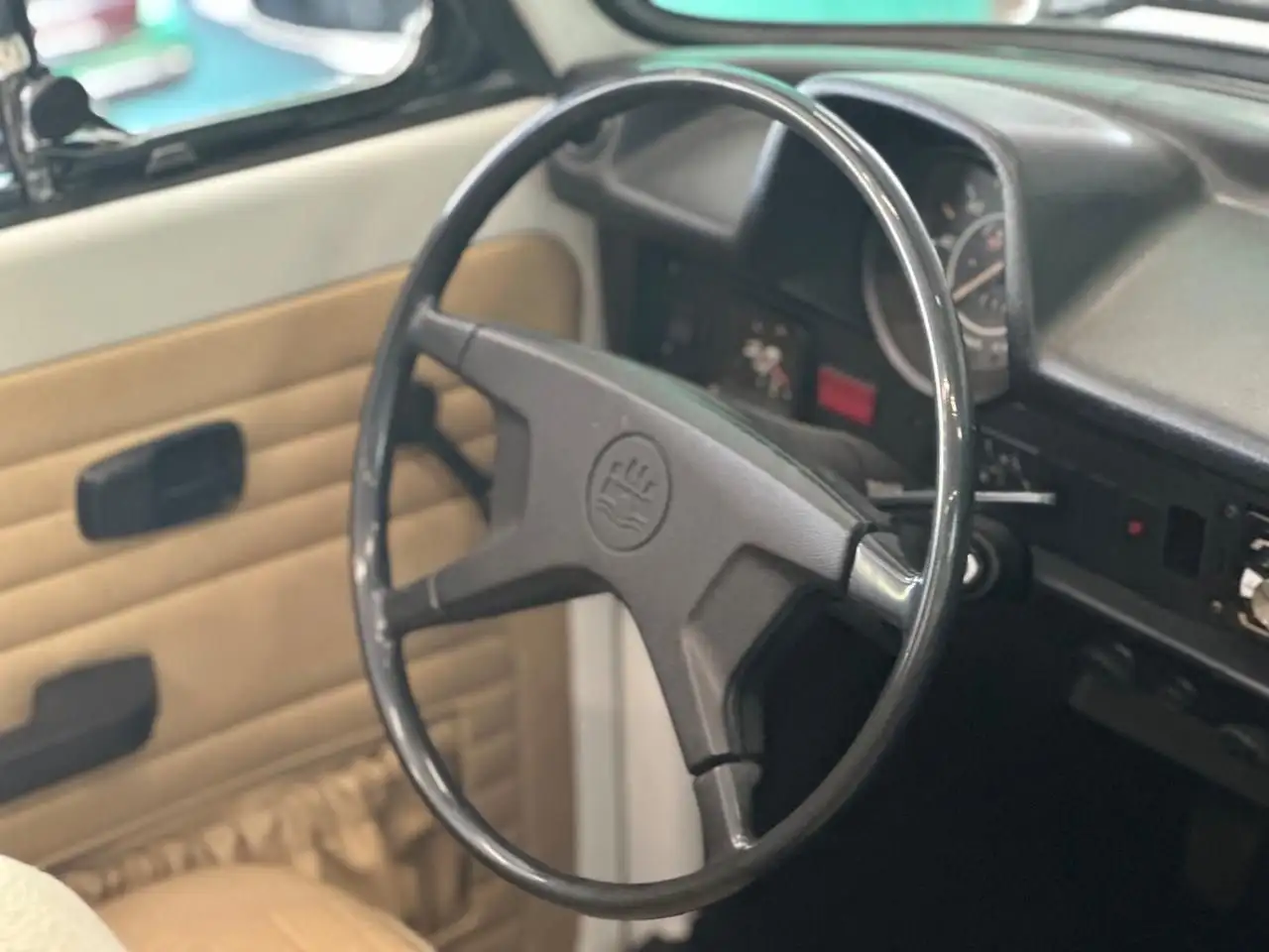Volkswagen Maggiolino Cabrio*Completamente restaurata, foto 8
