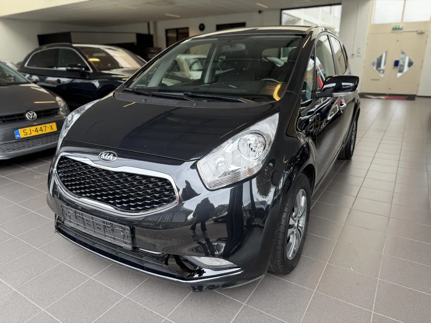 Kia Venga 1.6 CVVT DynamicLine - 1