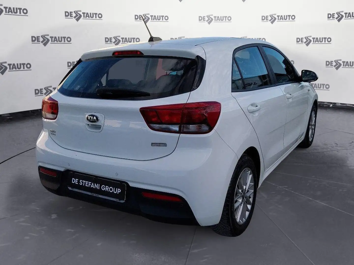 Kia Rio Rio 1.2 Evolution Gpl 82cv White - 2