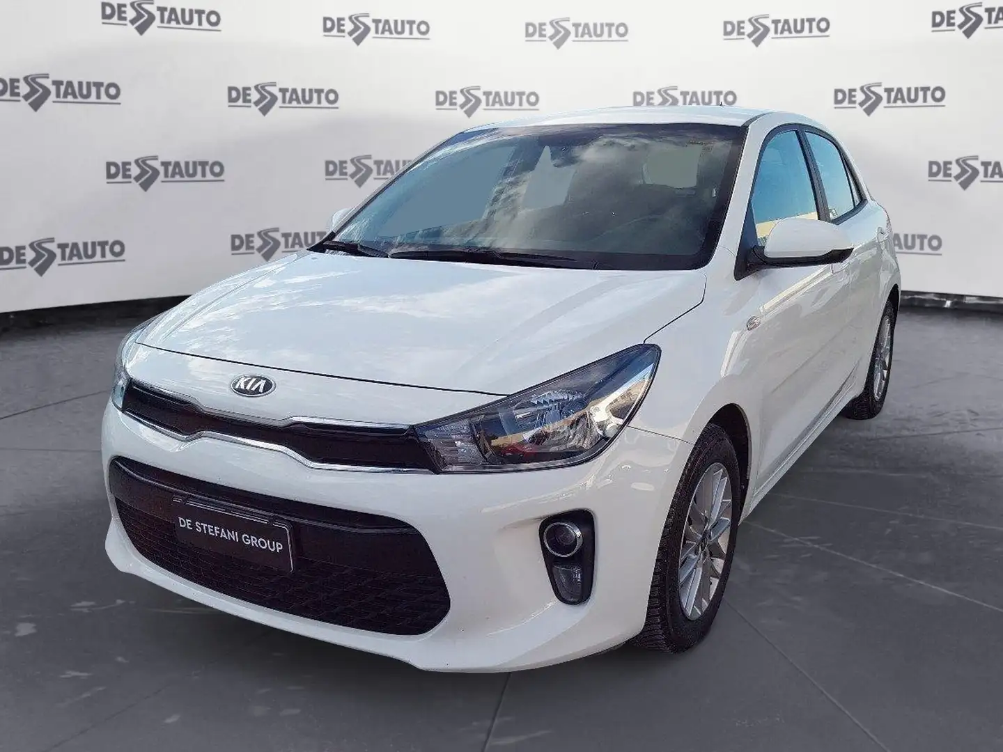 Kia Rio Rio 1.2 Evolution Gpl 82cv White - 1