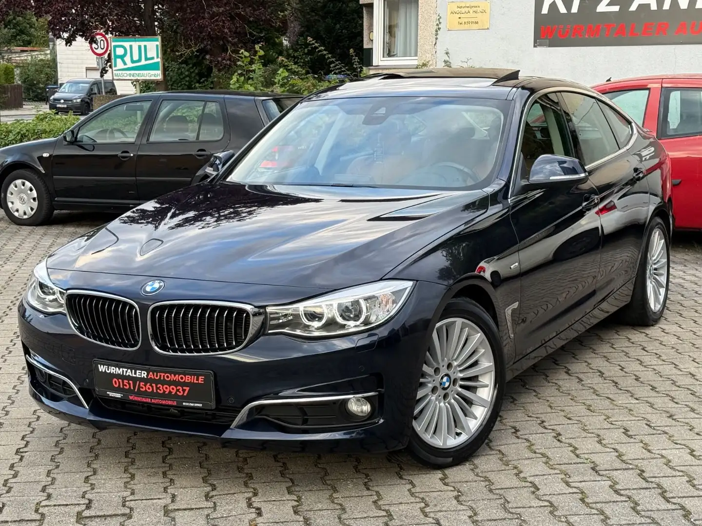 BMW 320 Blau - 1