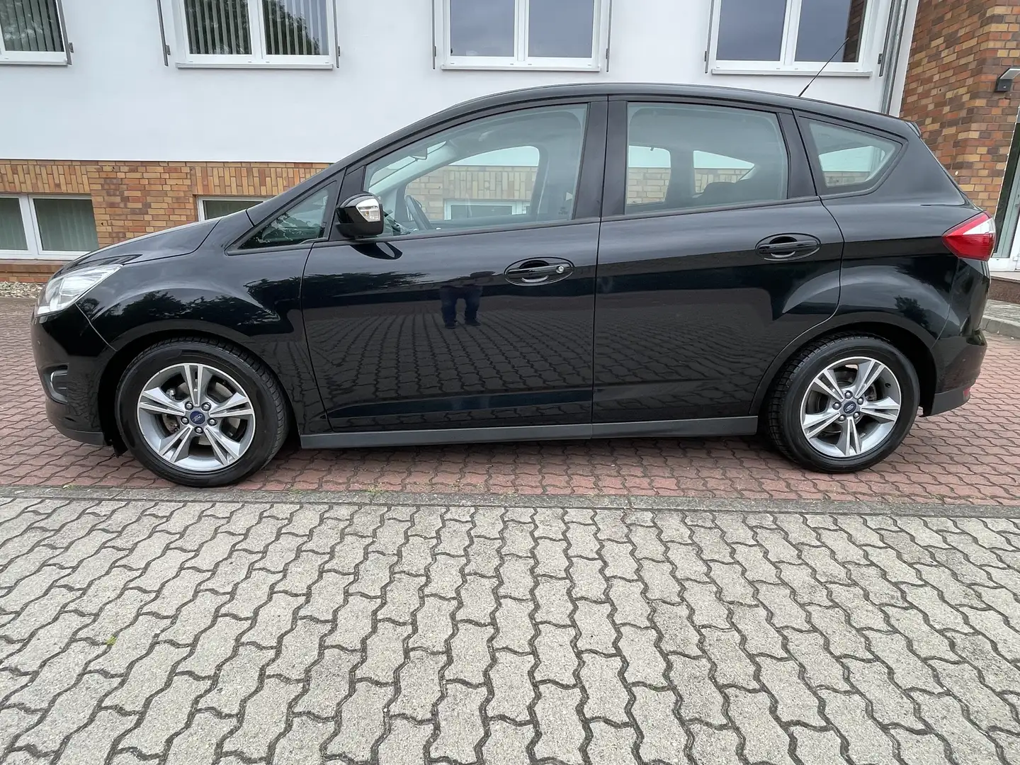 Ford C-Max Sync Edition Schwarz - 2