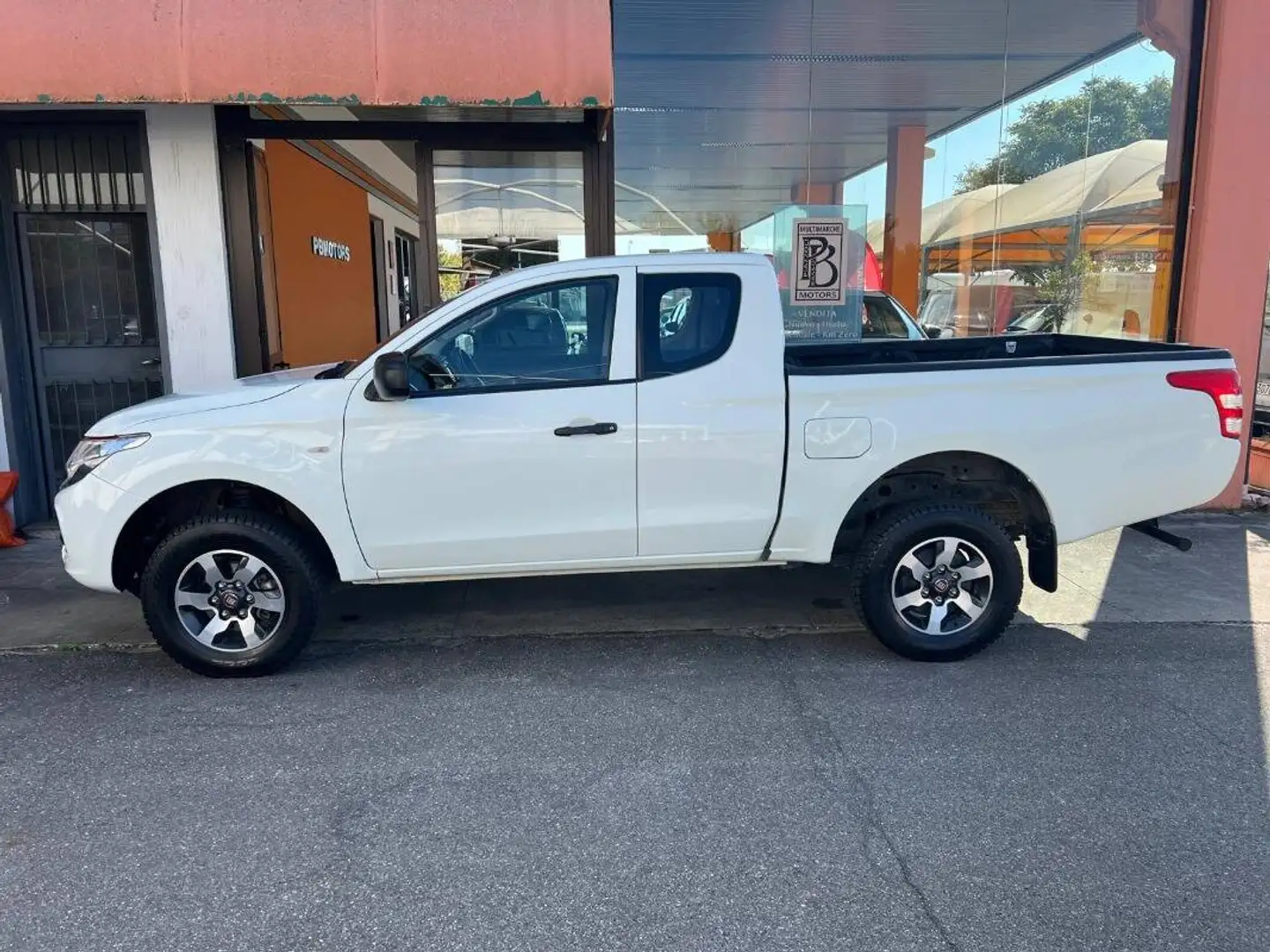 Fiat Fullback 2.4 cabina estesa SX 4wd s&s 150cv Weiß - 2