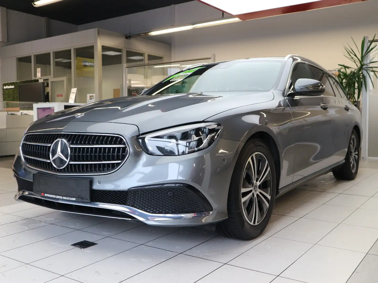 Mercedes-Benz E 220 d T Avantgarde AHK Kamera Navi LM Gri - 2