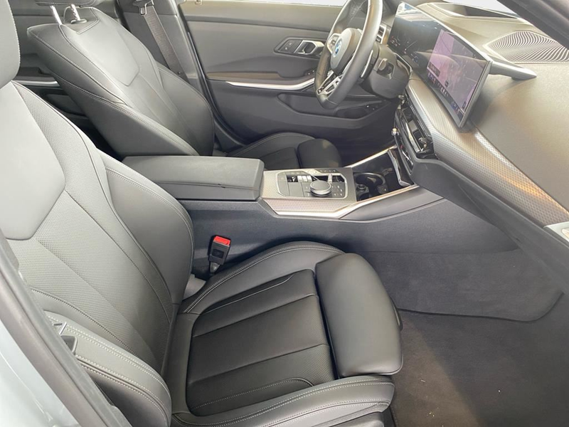 BMW 330 M Sport — photo 14