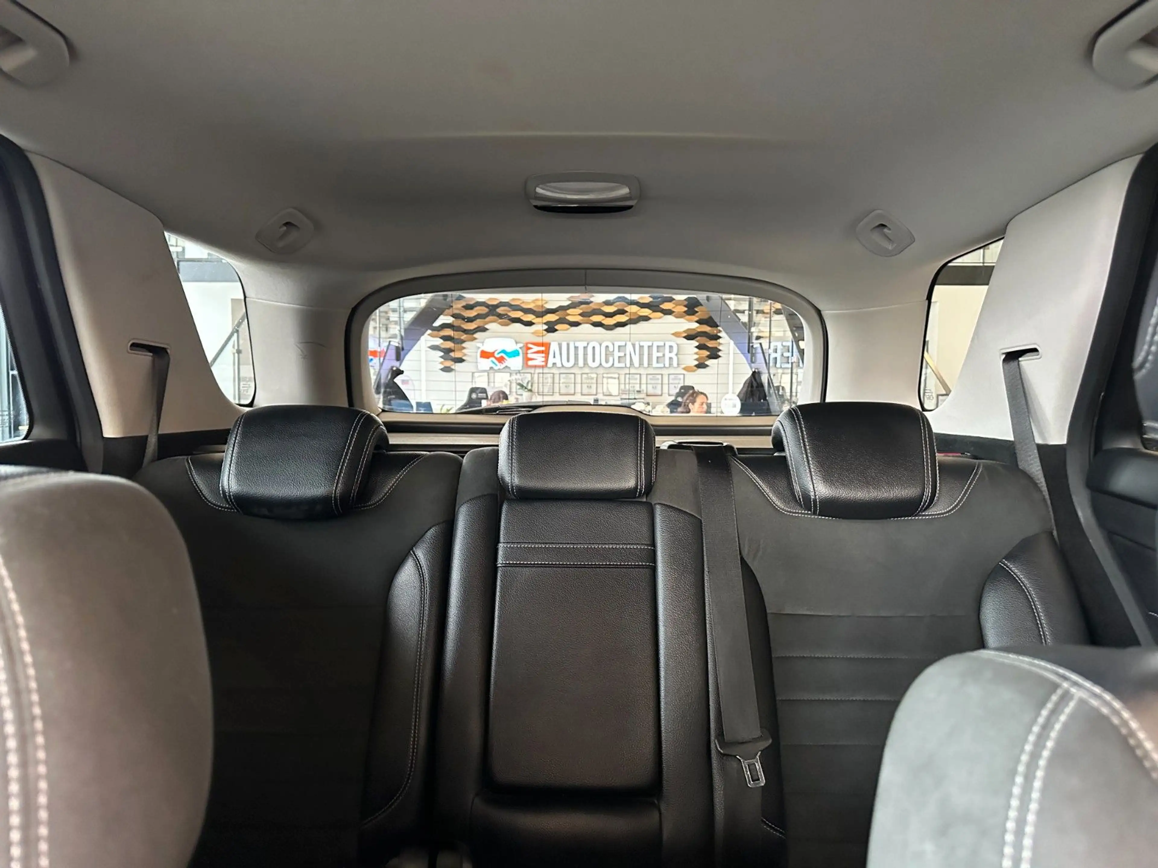 Mercedes-Benz ML 250 *PANO*Tempo*Sport*BI-Xenon* — photo 12