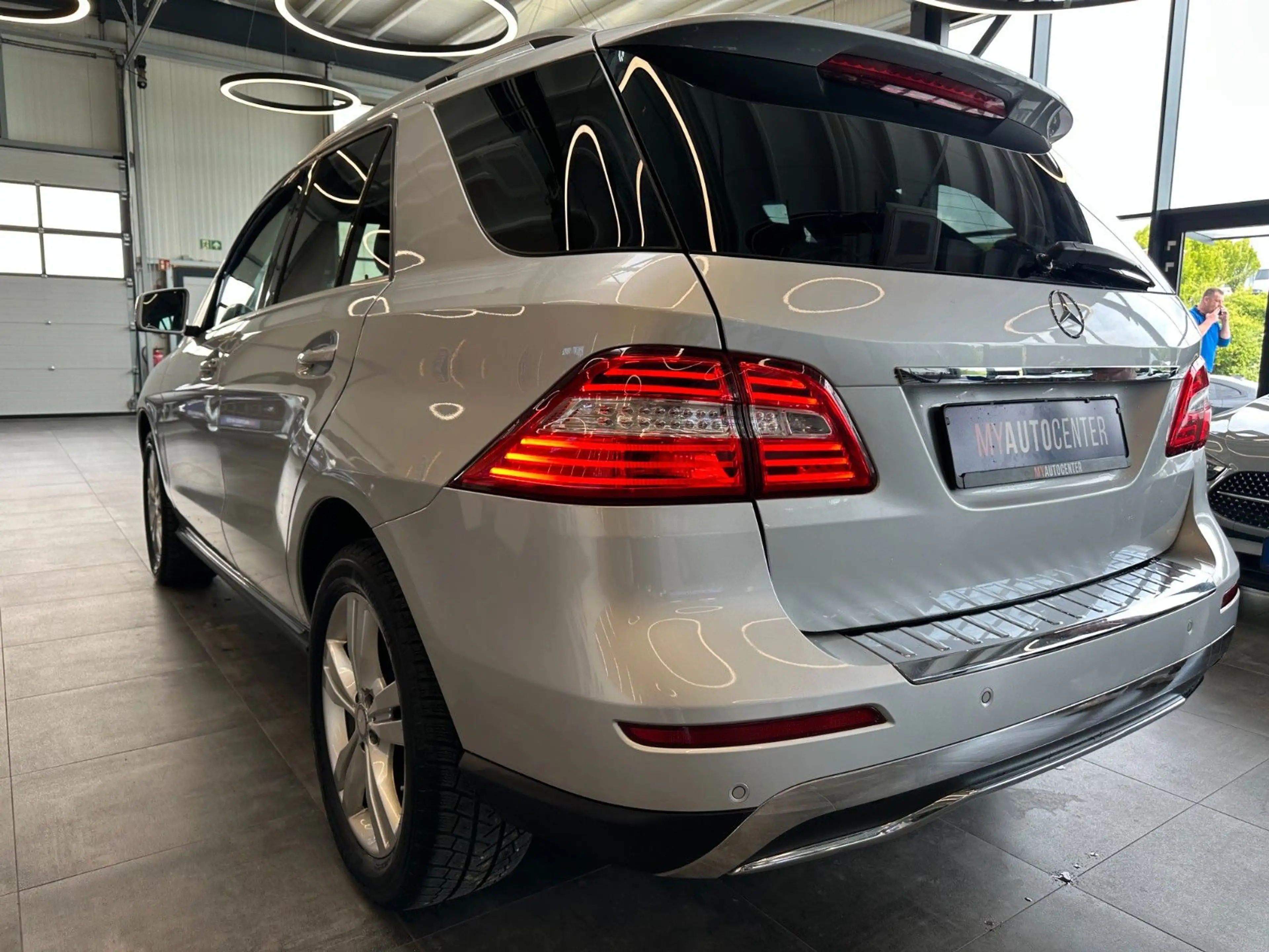 Mercedes-Benz ML 250 *PANO*Tempo*Sport*BI-Xenon* — photo 5