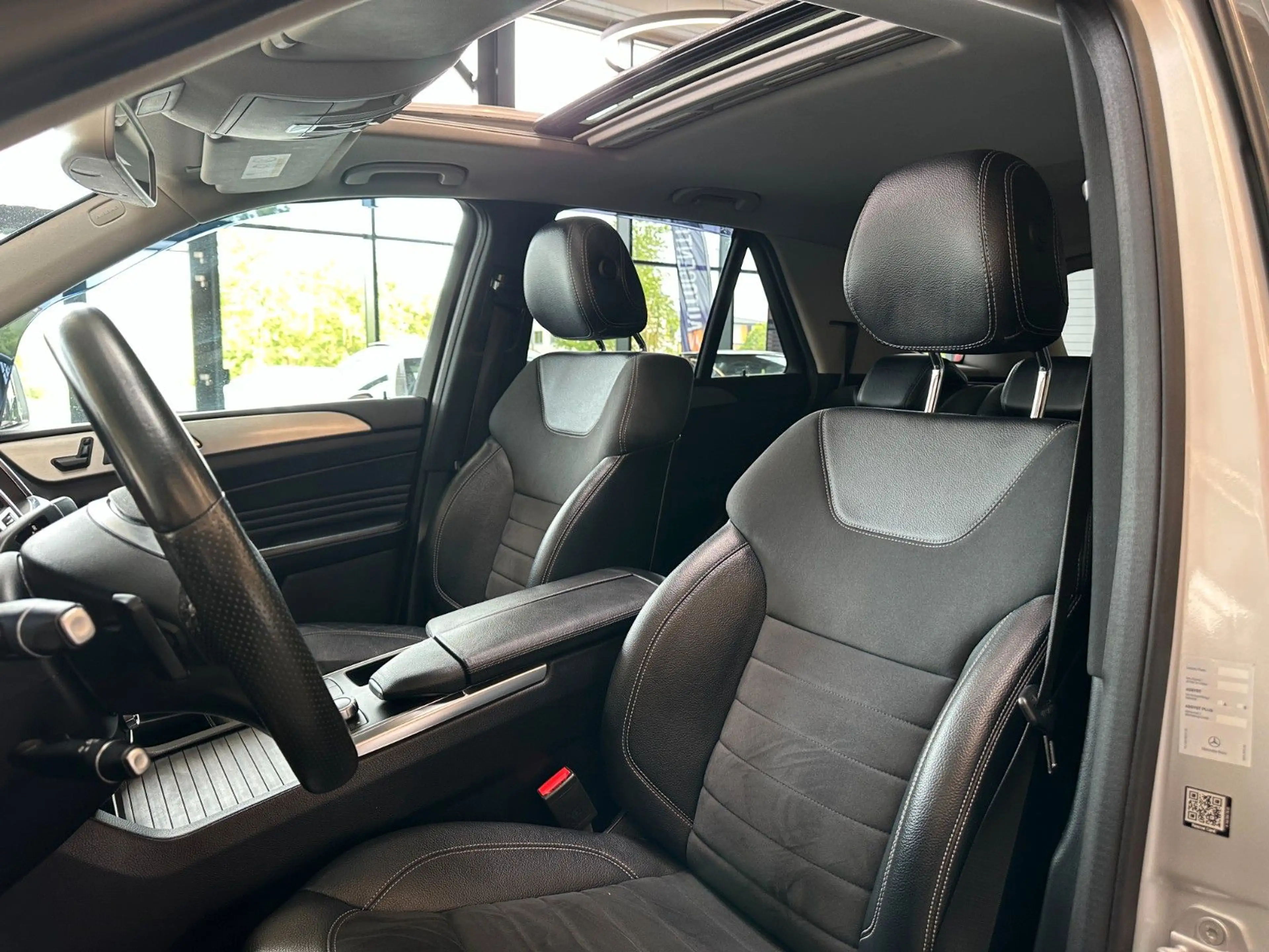 Mercedes-Benz ML 250 *PANO*Tempo*Sport*BI-Xenon* — photo 6