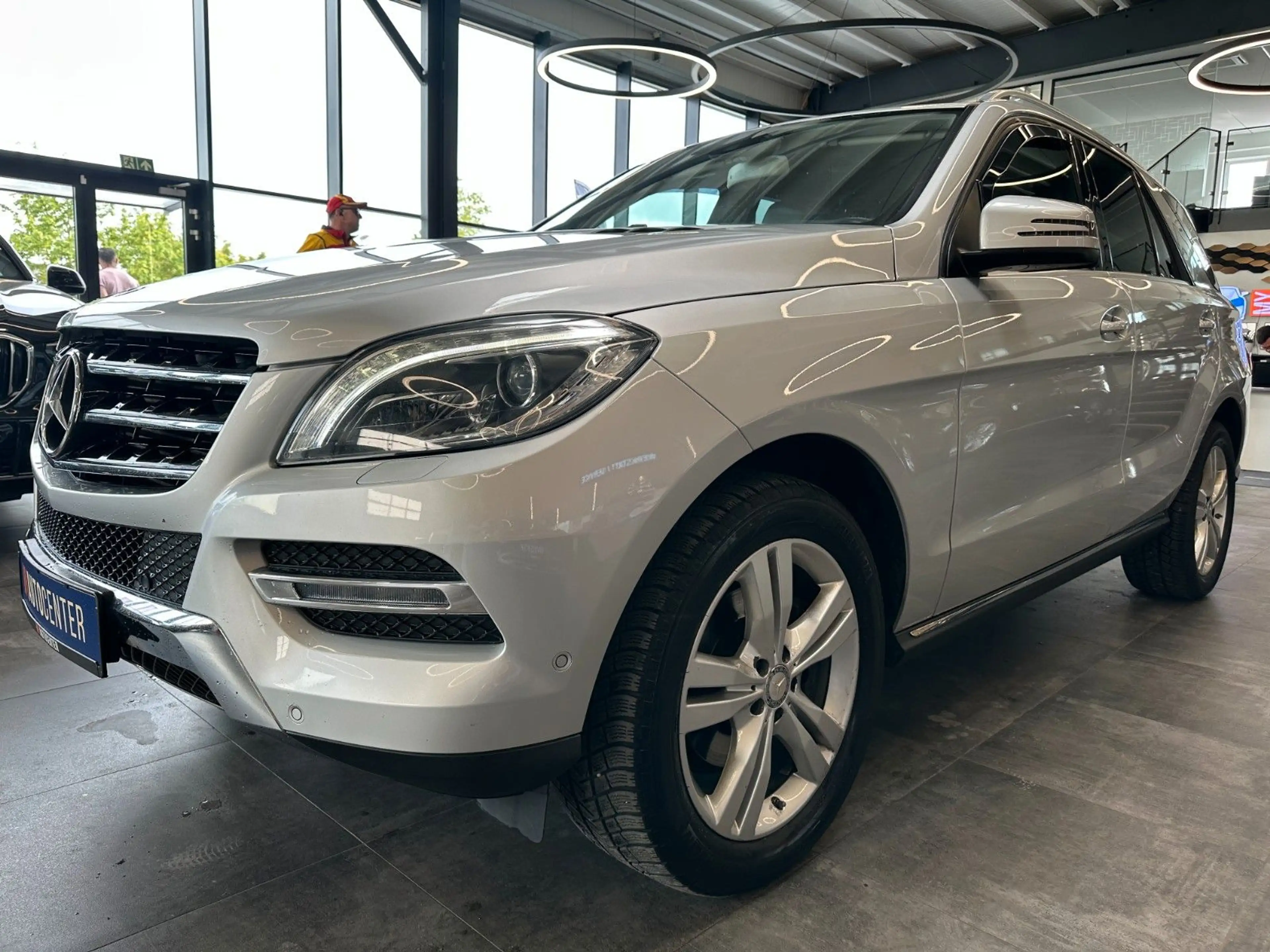 Mercedes-Benz ML 250 *PANO*Tempo*Sport*BI-Xenon* — photo 4