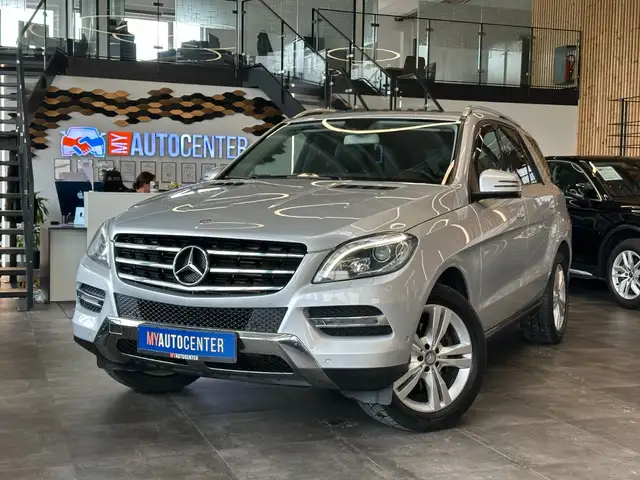 Mercedes-Benz ML 250 *PANO*Tempo*Sport*BI-Xenon*
