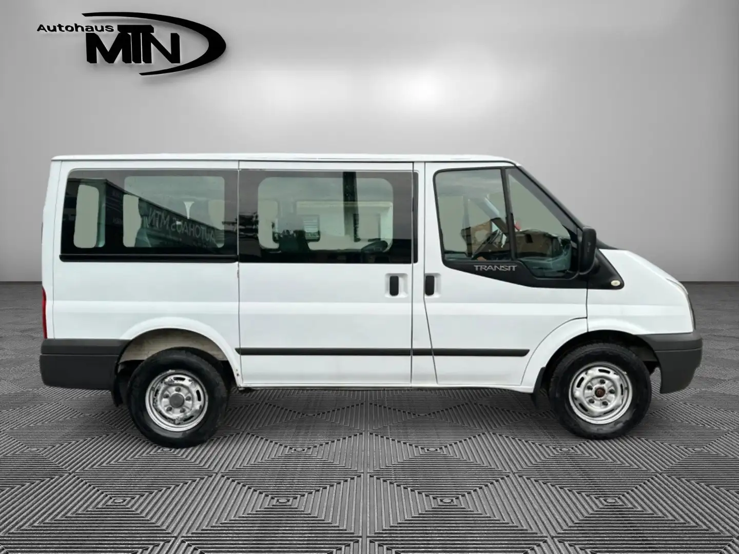 Ford Transit 125T330 BUS H1+L1 9.Sitzer AHK Blanco - 2