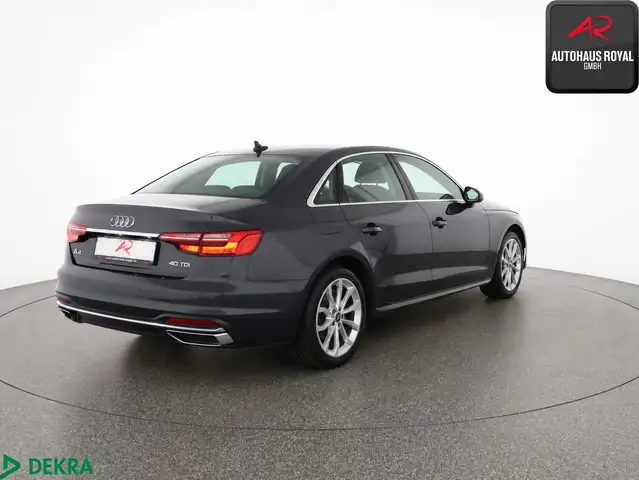 Audi A4 view 4