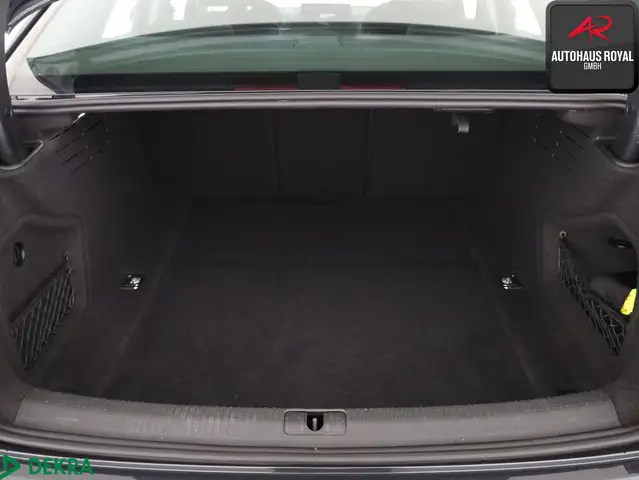 Audi A4 view 13