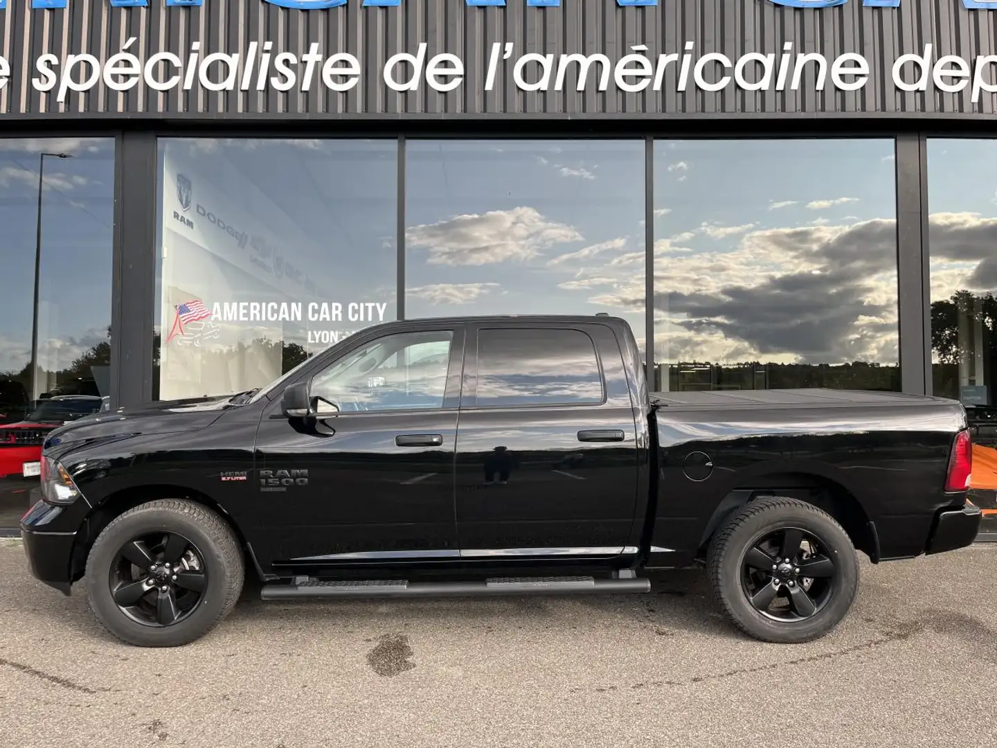 Dodge RAM 1500 CREW SLT CLASSIC BLACK PACKAGE Schwarz - 2