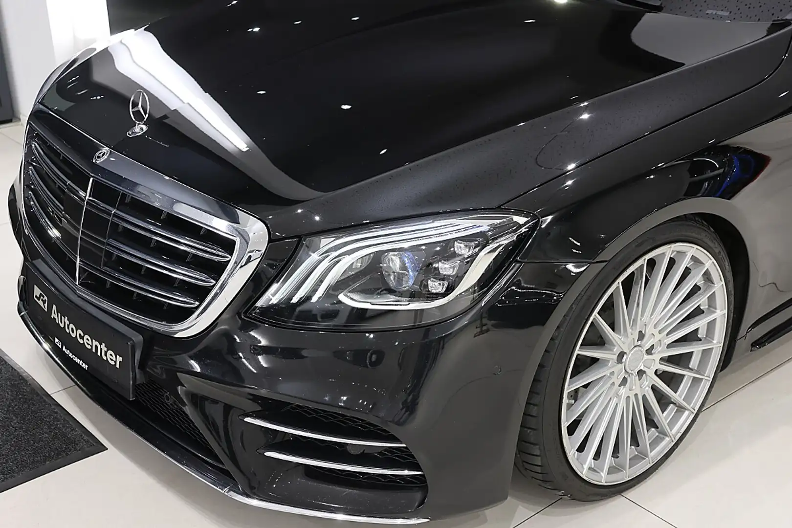 Mercedes-Benz S 400 d AMG Line 4Matic lang Schwarz - 2