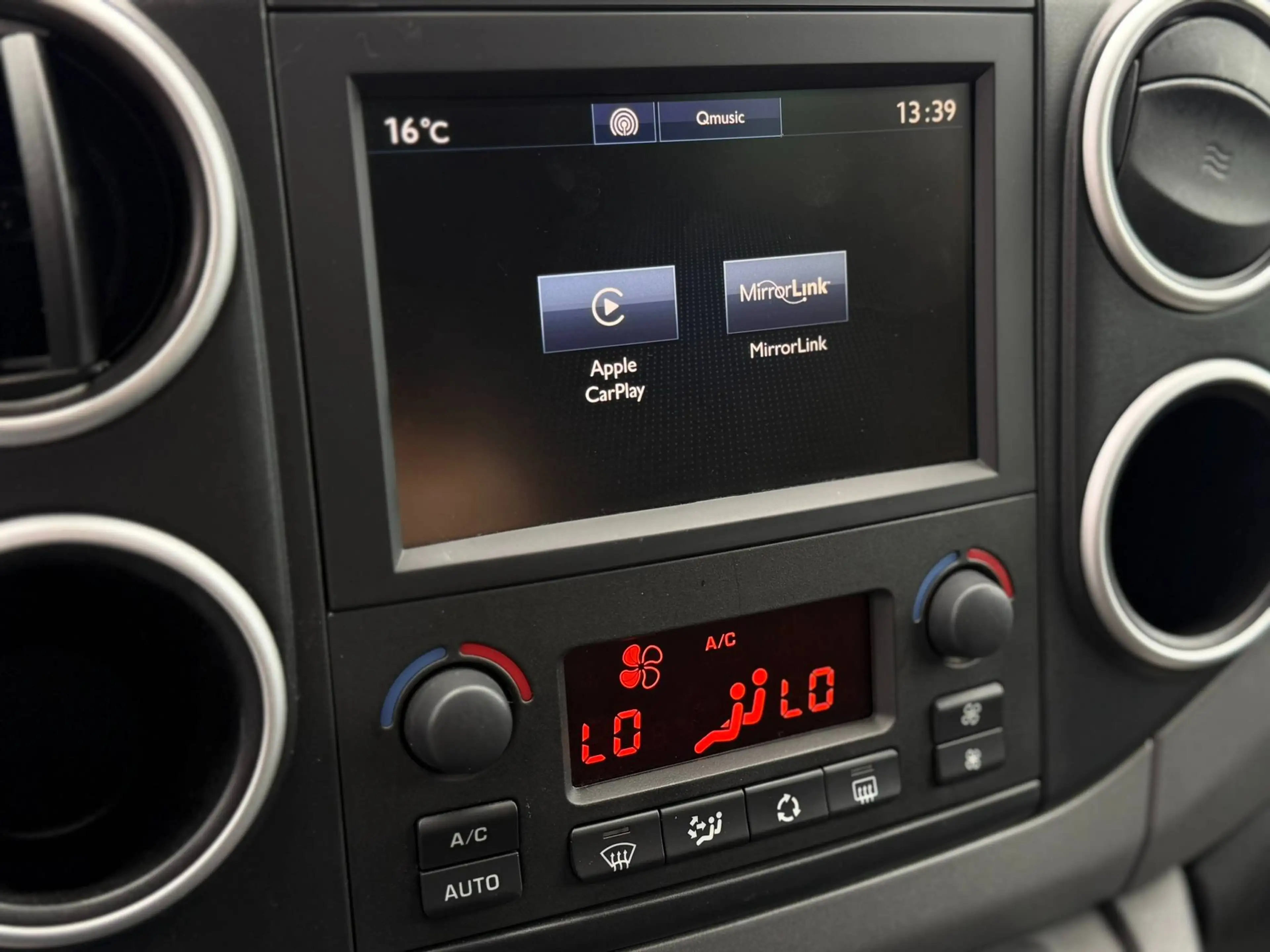 Peugeot Partner Tepee 1.2i Benzine 2018 Camera Carplay Garantie — photo 11