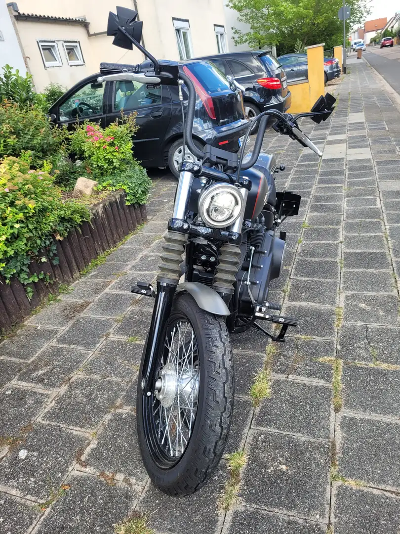 Harley-Davidson Softail Street bob Gris - 2