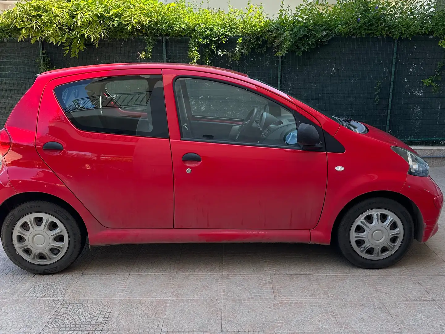 Toyota Aygo Aygo I 2005 5p 1.0 Now Rosso - 2
