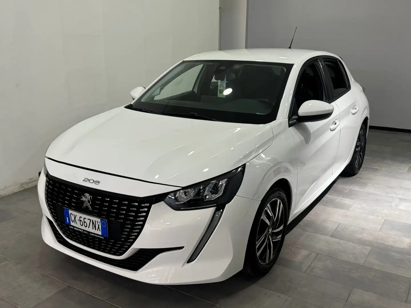 Peugeot 208 208 1.2 puretech Active Pack s Weiß - 1
