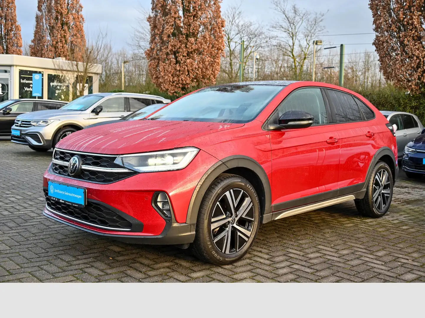 Volkswagen Taigo 1.5 TSI DSG Style Matrix Navi Pano AHK Kam Rot - 1