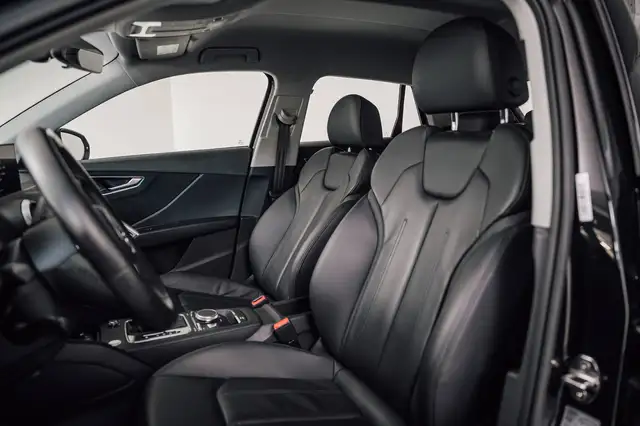 Audi Q2 view 10