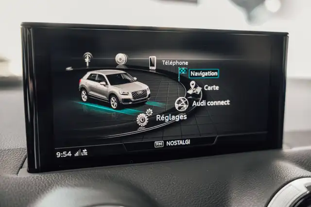 Audi Q2 view 20