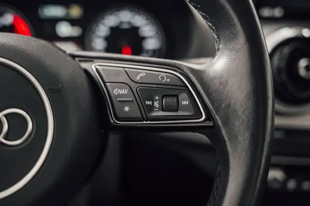 Audi Q2 view 16